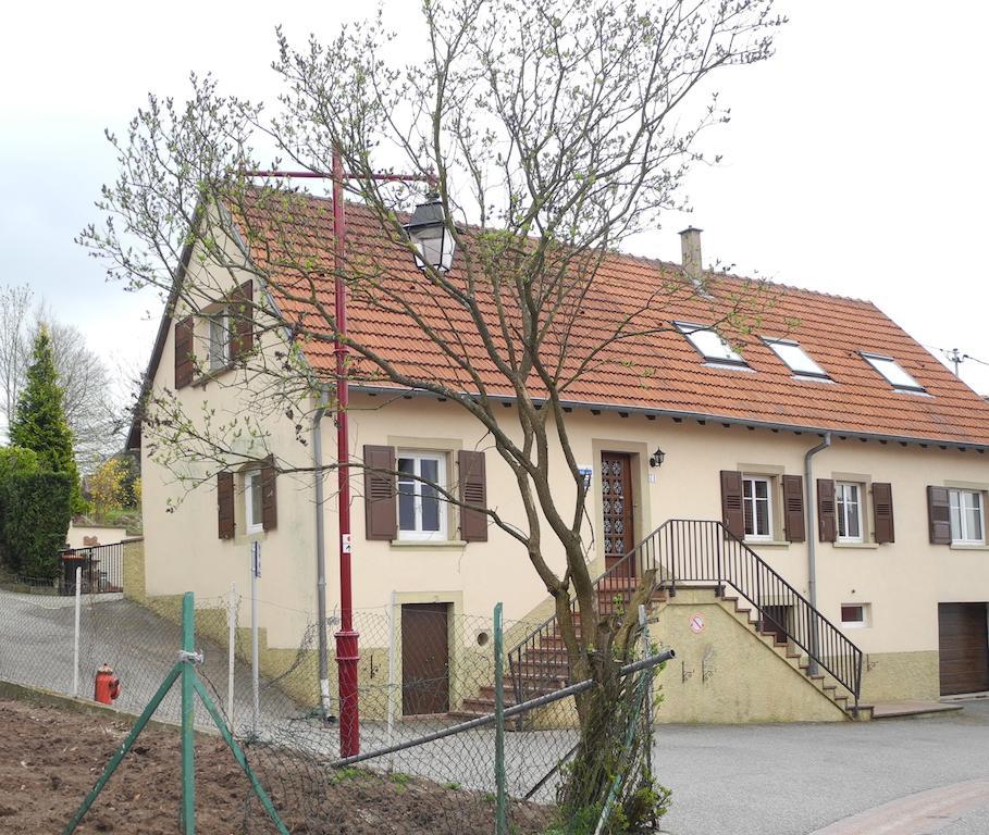 Au Pied Du Chateau Lichtenberg Bilik gambar