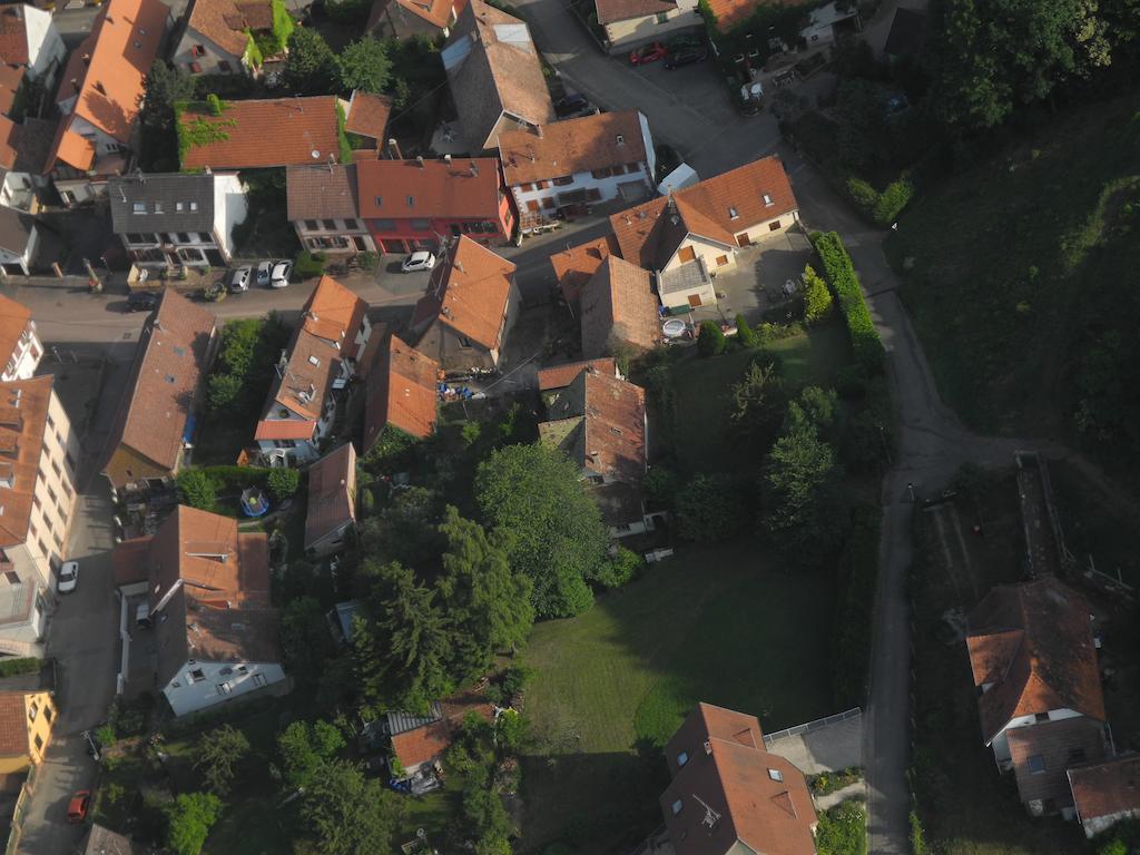 Au Pied Du Chateau Lichtenberg Bilik gambar